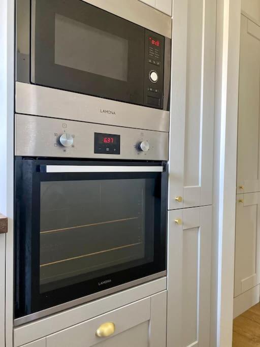 3 Bedroom Well Connected Family Home Free Parking Edinburgh Exterior foto